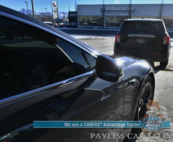 Photo of 2018 Midnight Silver Metallic Tesla Model S
