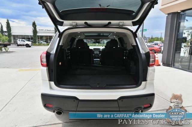 Photo of 2021 Crystal White Pearl Subaru Ascent
