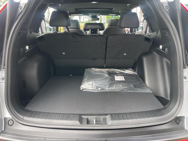 Photo of 2026 Solar Silver Metallic Honda CR-V Hybrid