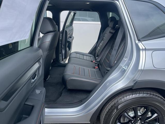 Photo of 2026 Solar Silver Metallic Honda CR-V Hybrid
