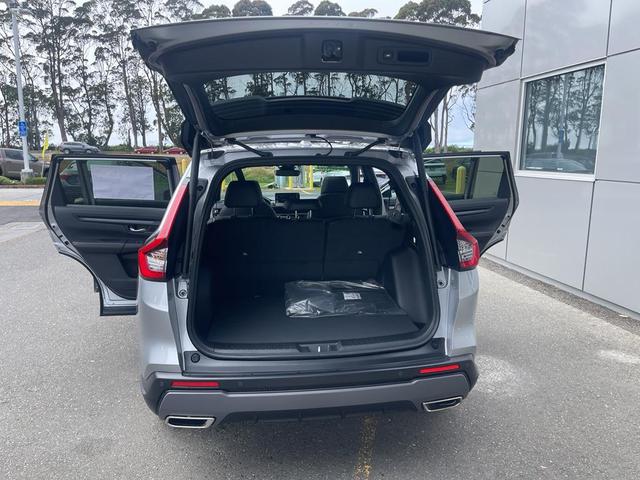 Photo of 2026 Solar Silver Metallic Honda CR-V Hybrid