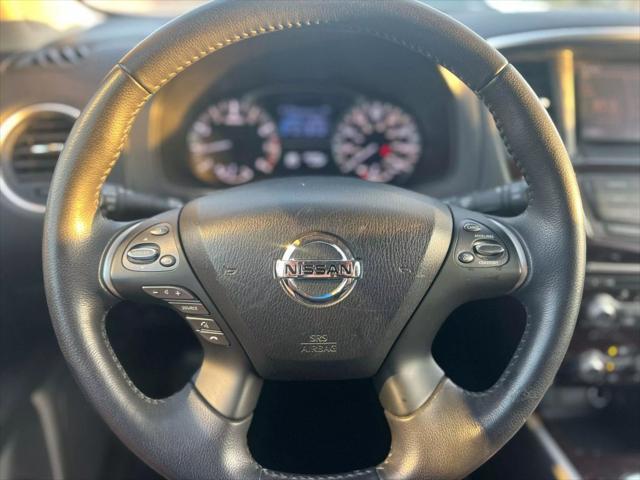 Photo of 2014  Nissan Pathfinder