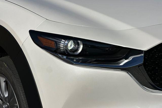 Photo of 2025 Snowflake White Pearl Mica Mazda CX-30