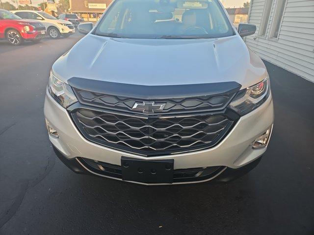 Photo of 2021 Silver Ice Metallic Chevrolet Equinox