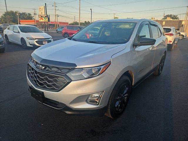 Photo of 2021 Silver Ice Metallic Chevrolet Equinox