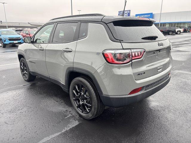 Photo of 2024 Sting Gray Clearcoat Jeep Compass