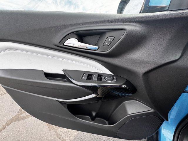 Photo of 2025 Marina Blue Chevrolet Trax