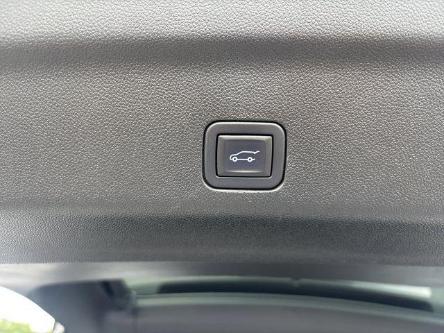 Photo of 2023 Summit White Chevrolet Suburban