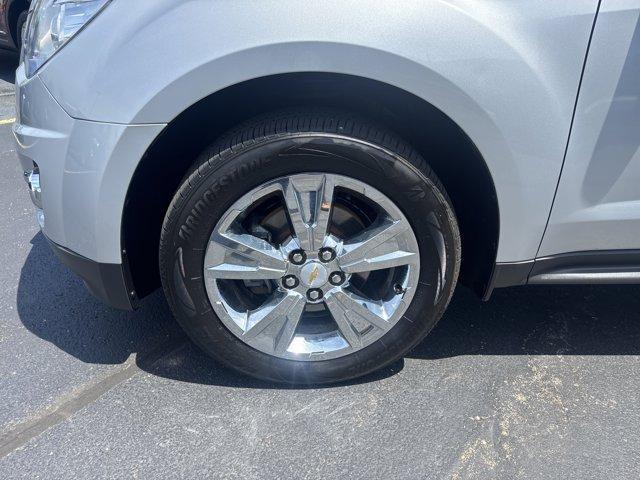 Photo of 2015 Silver Ice Metallic Chevrolet Equinox