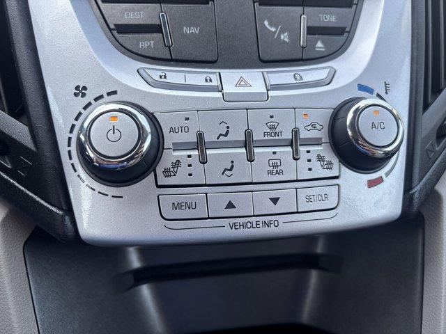 Photo of 2015 Silver Ice Metallic Chevrolet Equinox