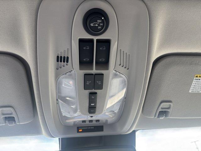 Photo of 2015 Silver Ice Metallic Chevrolet Equinox