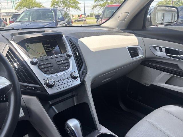 Photo of 2015 Silver Ice Metallic Chevrolet Equinox