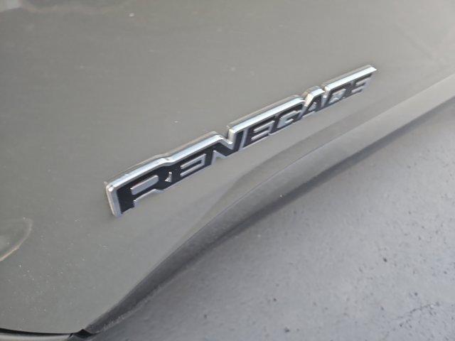 Photo of 2022 Sting Gray Clearcoat Jeep Renegade