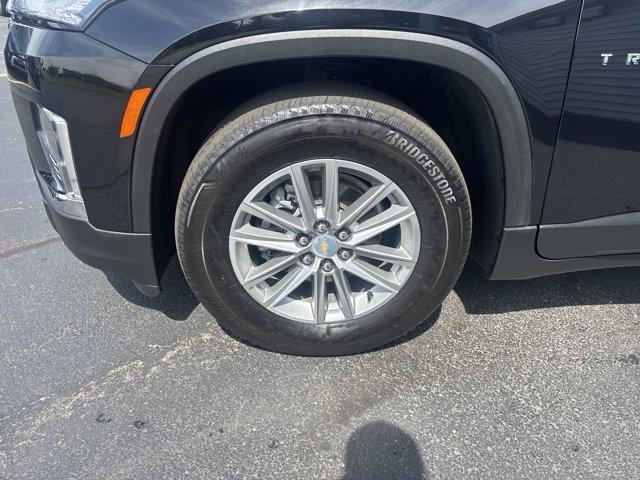 Photo of 2022 Mosaic Black Metallic Chevrolet Traverse