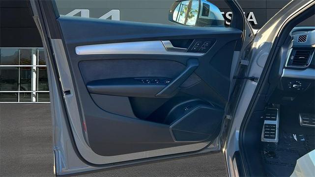 Photo of 2021 Gray Audi SQ5