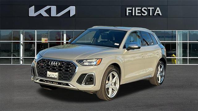 Photo of 2021 Gray Audi SQ5