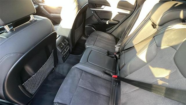 Photo of 2021 Gray Audi SQ5