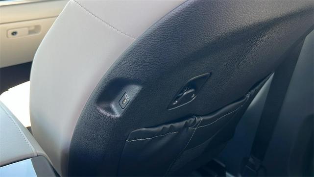 Photo of 2025 Ebony Black Kia Telluride