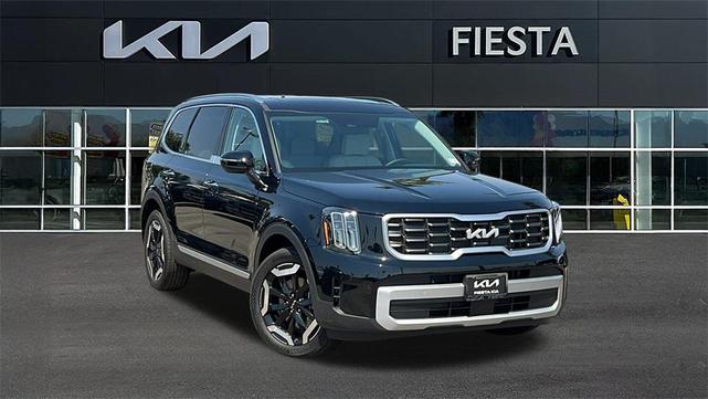 Photo of 2025 Ebony Black Kia Telluride