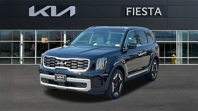 Photo of 2025 Ebony Black Kia Telluride