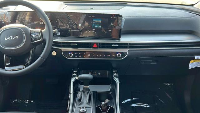 Photo of 2025 Gray Kia Sorento
