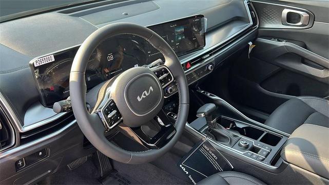Photo of 2025 Gray Kia Sorento