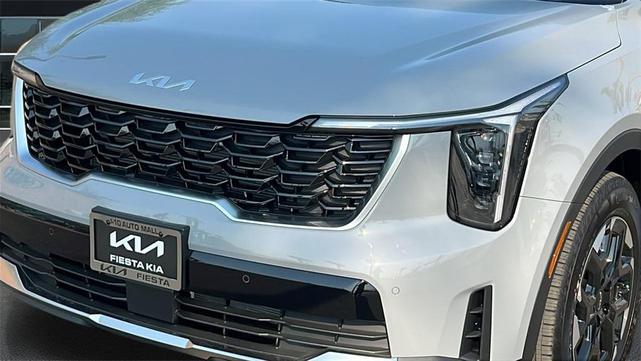 Photo of 2025 Gray Kia Sorento