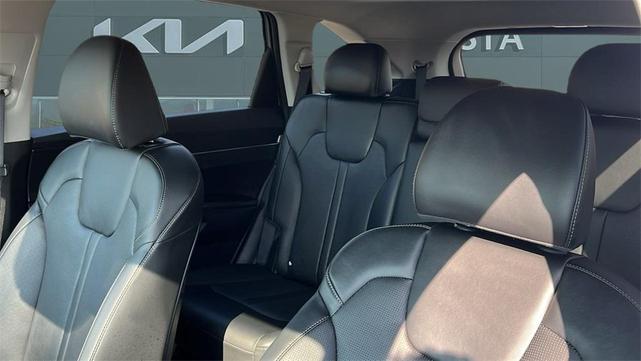 Photo of 2025 Gray Kia Sorento