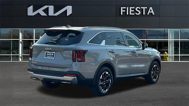 Photo of 2025 Gray Kia Sorento