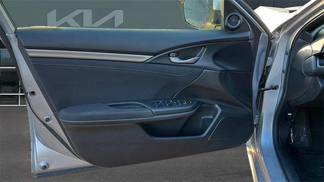 Photo of 2020 Lunar Silver Metallic Honda Civic