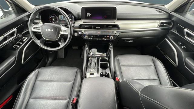 Photo of 2022 Glacial White Pearl Kia Telluride