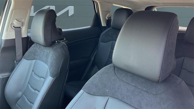 Photo of 2026 White Pearl Kia Sportage