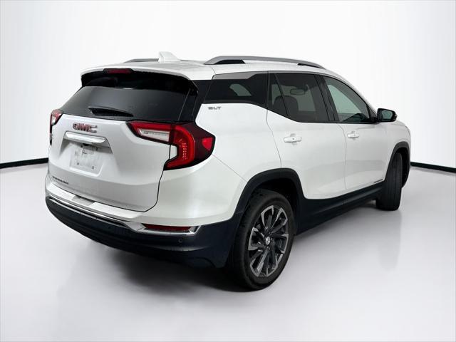 Photo of 2022 White GMC Terrain