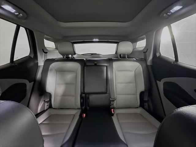 Photo of 2022 White GMC Terrain