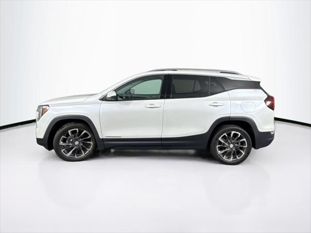 Photo of 2022 White GMC Terrain