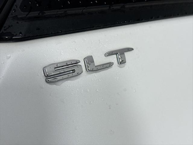 Photo of 2022 White GMC Terrain