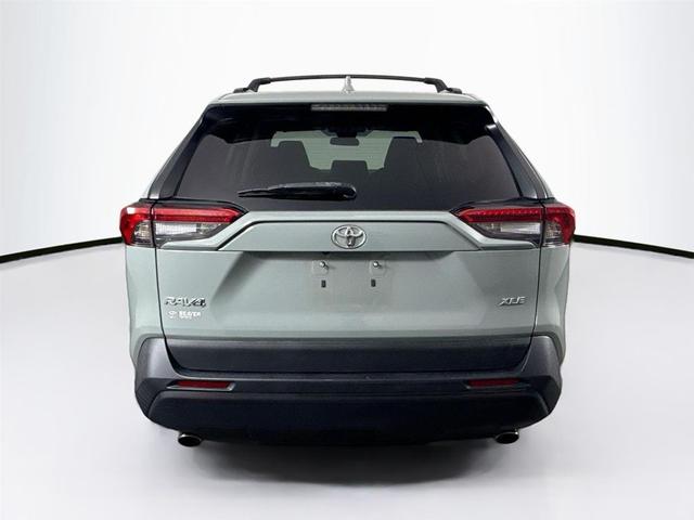 Photo of 2021 Gray Toyota RAV4