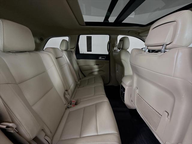 Photo of 2020 Slate Blue Pearlcoat Jeep Grand Cherokee