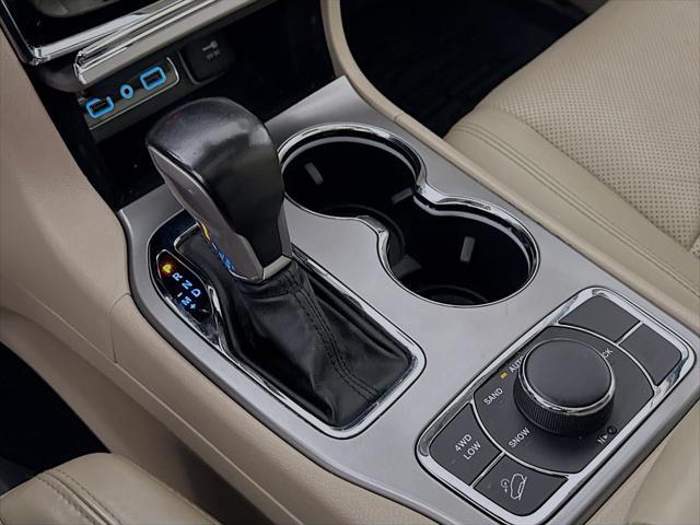 Photo of 2020 Slate Blue Pearlcoat Jeep Grand Cherokee