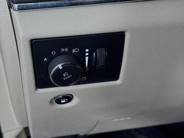 Photo of 2020 Slate Blue Pearlcoat Jeep Grand Cherokee