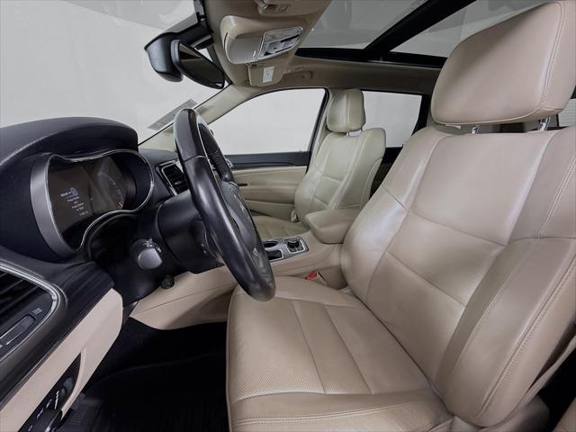 Photo of 2020 Slate Blue Pearlcoat Jeep Grand Cherokee