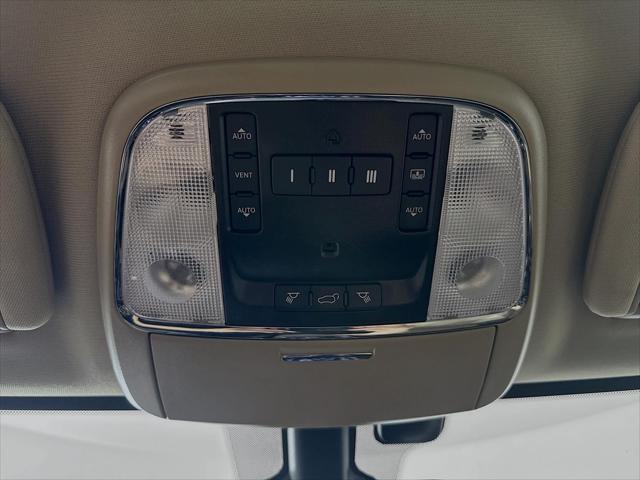 Photo of 2020 Slate Blue Pearlcoat Jeep Grand Cherokee