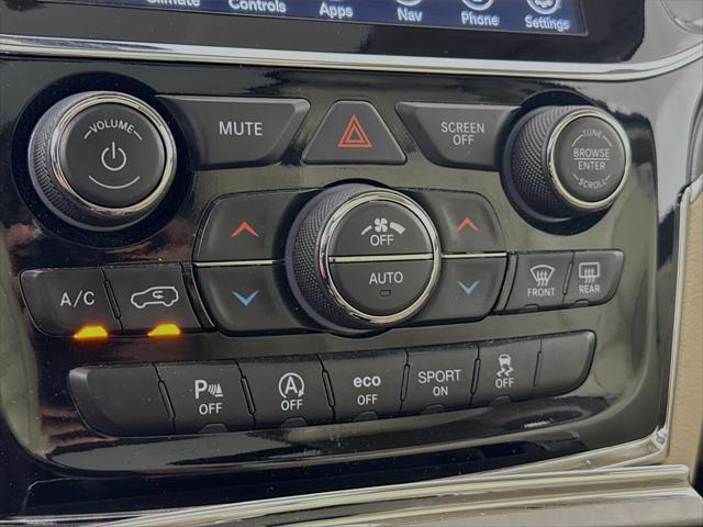 Photo of 2020 Slate Blue Pearlcoat Jeep Grand Cherokee