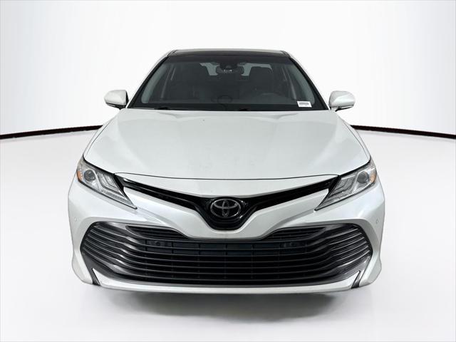 Photo of 2018 Super White Toyota Camry