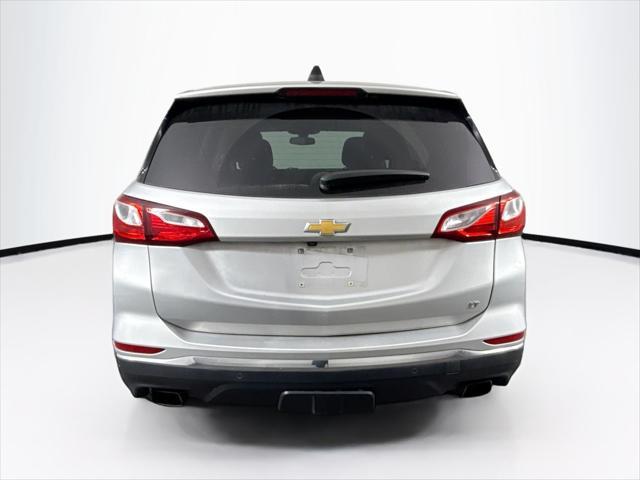 Photo of 2018 Gray Chevrolet Equinox