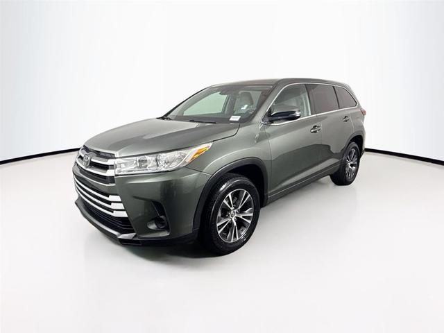 Photo of 2018 Alumina Jade Metallic Toyota Highlander