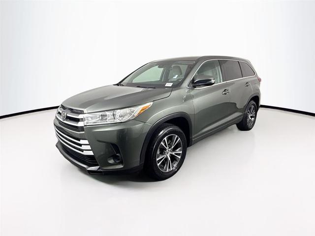 Photo of 2018 Alumina Jade Metallic Toyota Highlander
