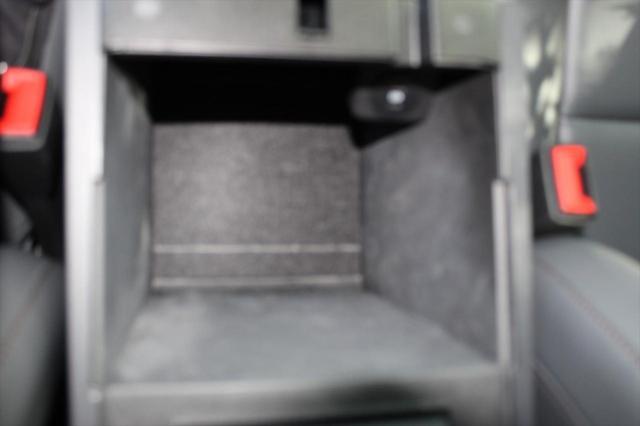 Photo of 2025 Star White Metallic Tri-Coat Ford Explorer