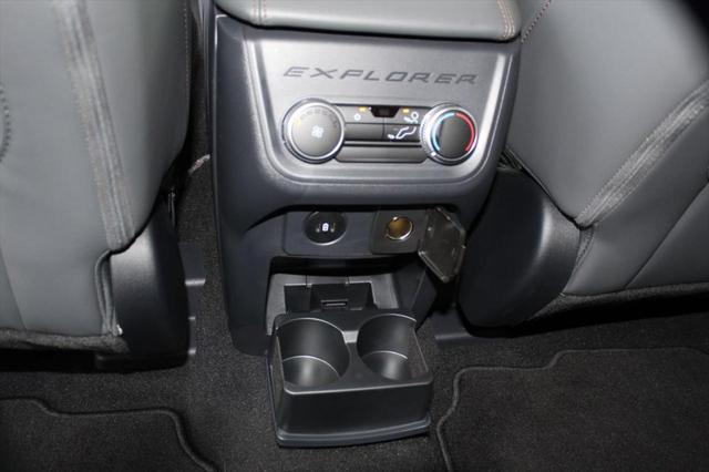 Photo of 2025 Star White Metallic Tri-Coat Ford Explorer