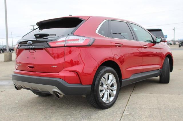 Photo of 2024 Rapid Red Metallic Tinted Clearcoat Ford Edge